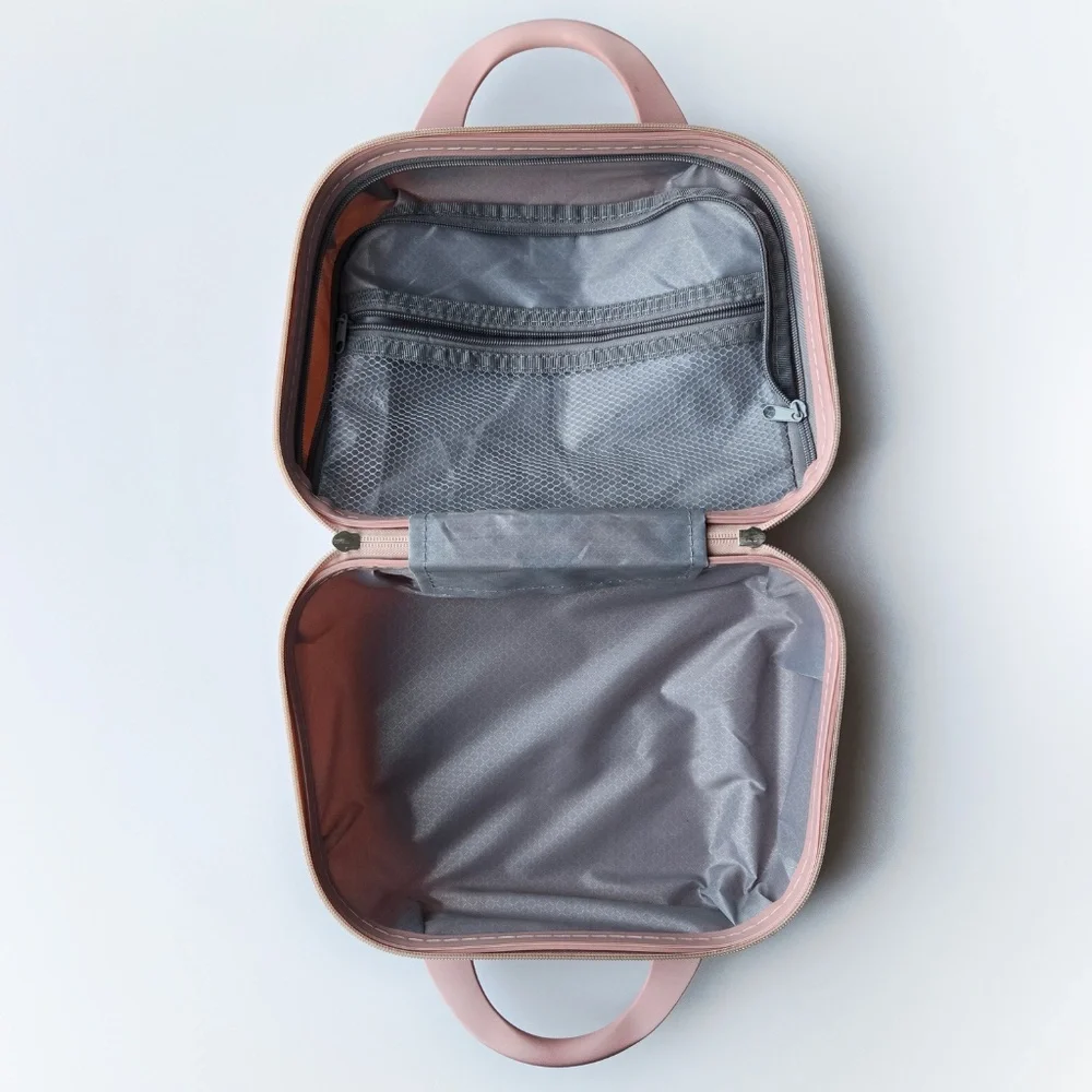 NWOT Living & Home Pink Portable HardShell Handheld Cosmetic Travel Trolley Case